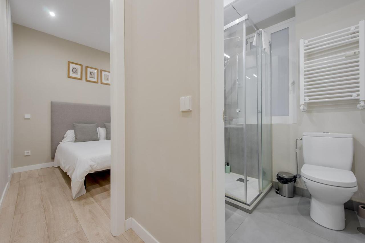 Acogedor Apt 3 Habitaciones Y Terraza En El Centro Мадрид Екстер'єр фото