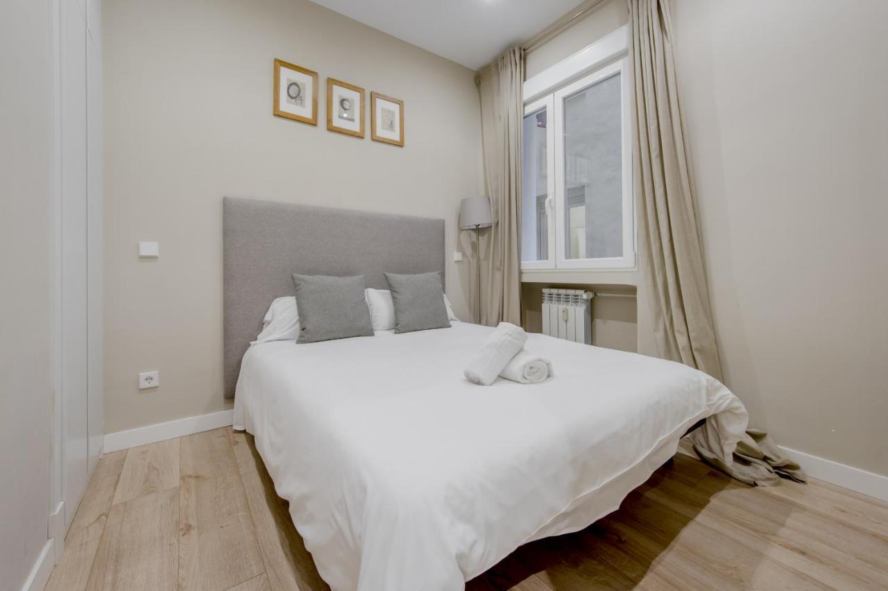 Acogedor Apt 3 Habitaciones Y Terraza En El Centro Мадрид Екстер'єр фото